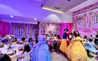 Chá das Princesas no Shopping West Plaza