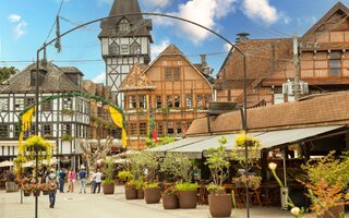 Campos do Jordão | 180 km (cerca de 2h30)