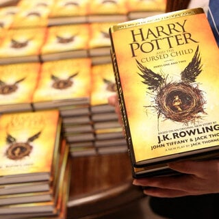 Literatura: "Harry Potter e a Criança Amaldiçoada" foi o livro mais vendido na Amazon em 2016 