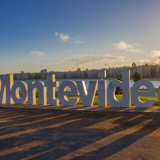 Viagens Internacionais: Imperdível: Montevidéu com passagens por R$ 690 com todas as taxas