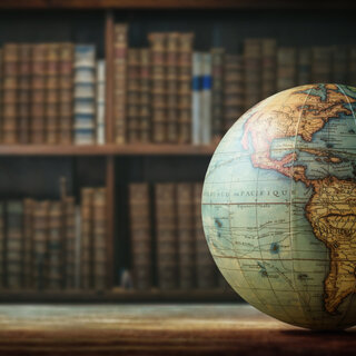 Literatura: Volta ao mundo literária: 10 autores de diferentes países que você precisa conhecer