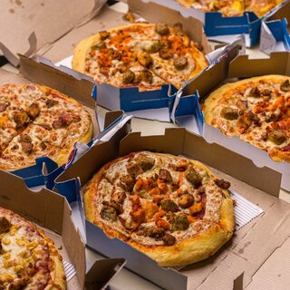 Restaurantes: Promoção da Domino's tem pizza média e grande com 50% de desconto; saiba tudo!