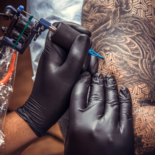 Estilo de vida: 6 dicas para manter sua tatuagem bonita