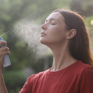 Moda e Beleza: 12 brumas hidratantes para refrescar a pele nos dias quentes
