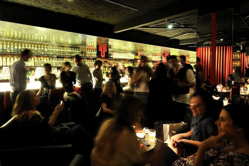 Ao estilo speakeasy: 10 bares secretos para conhecer em São Paulo