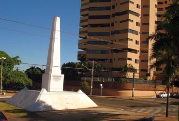 Viagens: Obelisco da Cidade