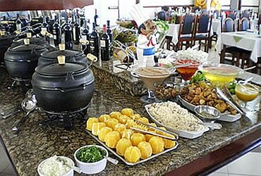 Restaurantes: Churrascaria Boi Dourado