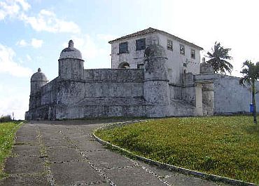 Viagens: Forte de Nossa Senhora de Monte Serrat