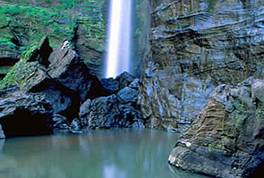 Viagens: Cachoeira da Pedra Caída