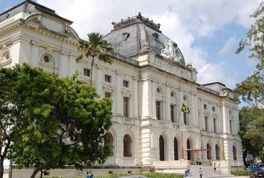 Viagens: Faculdade de Direito do Recife