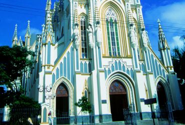 Viagens: Igreja de Lourdes