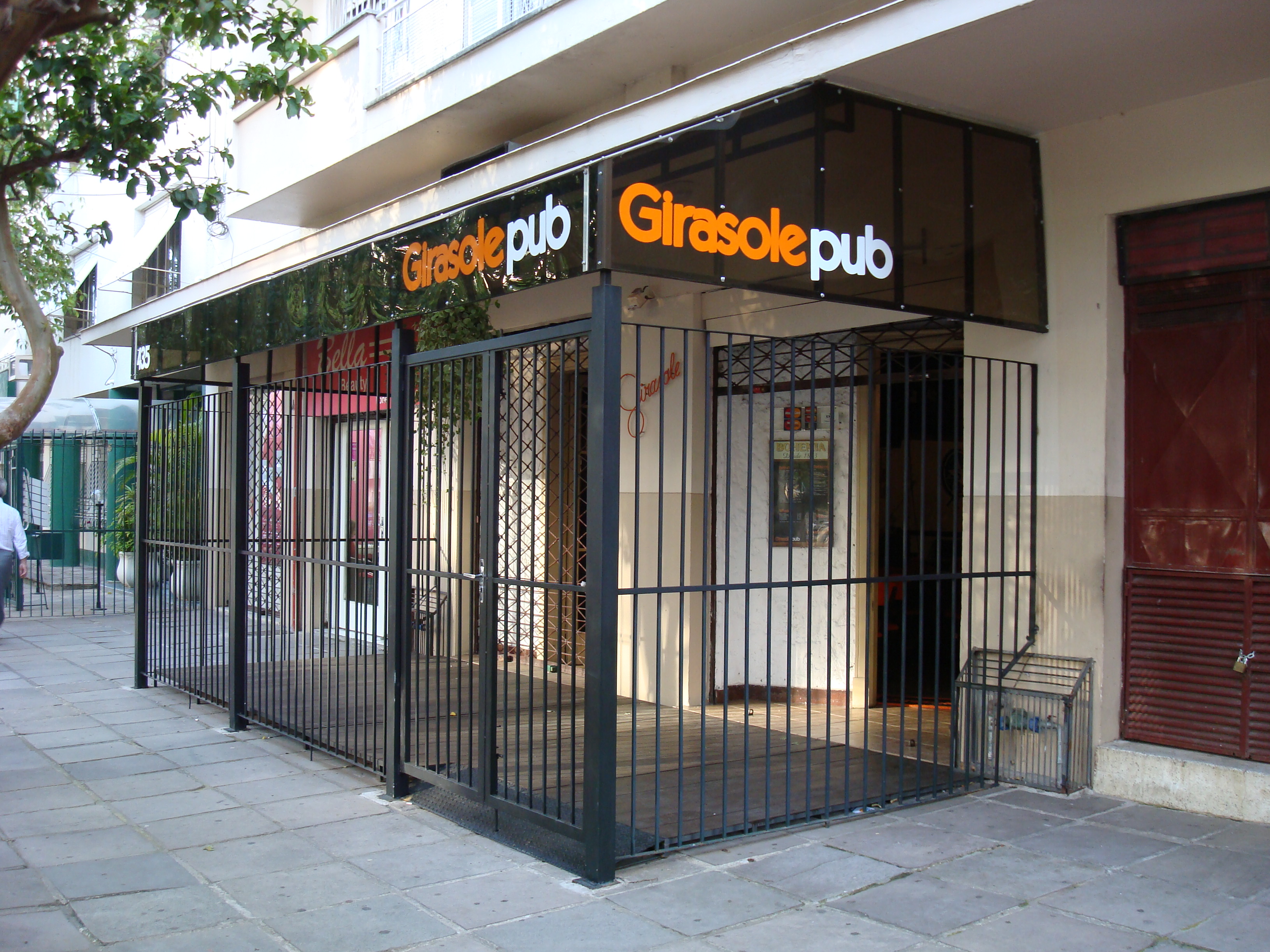 Girasole Pub