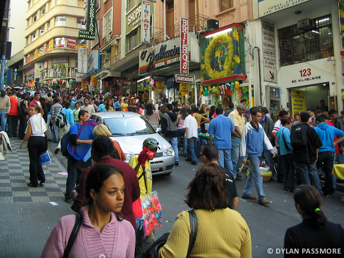 Compras: As histórias da 25 de março