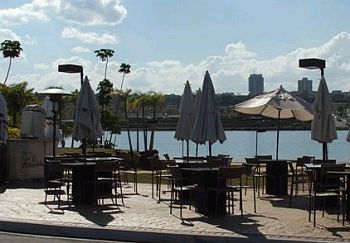 Restaurantes: Bargaço Pontão do Lago Sul