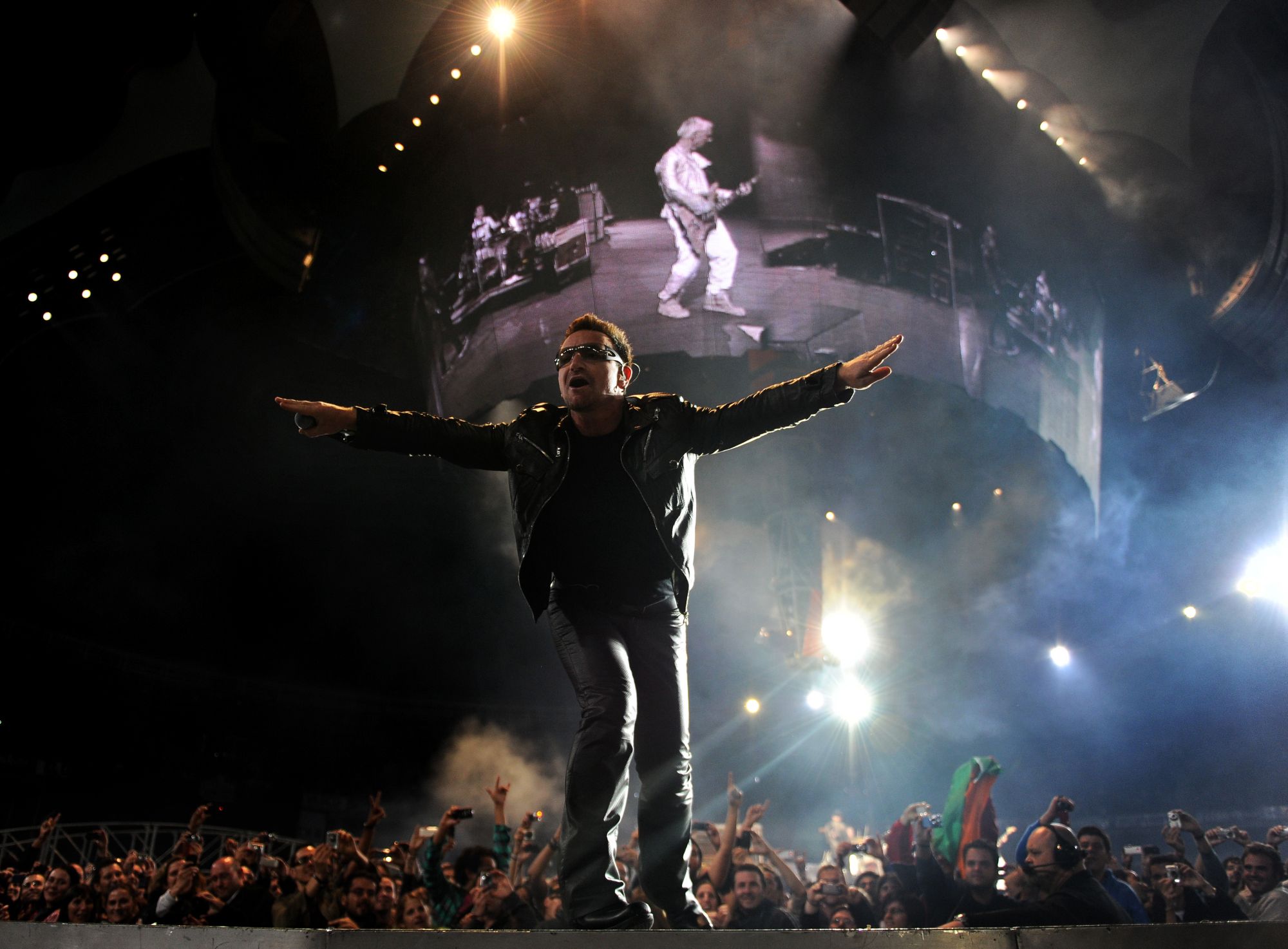 Famosos: U2 dá STOP
