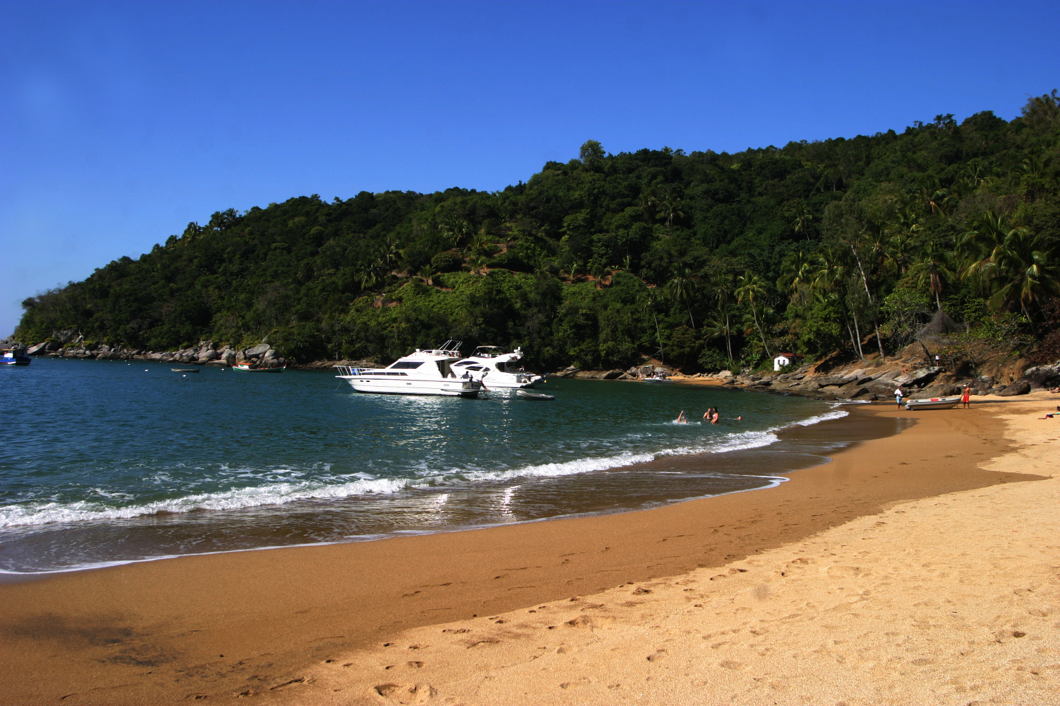 Viagens: Escuna, Lancha e Caiaque - Ilhabela