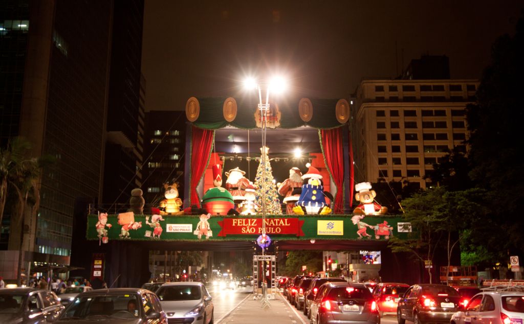 Viagens: Conheça a decoração de Natal de Metrô