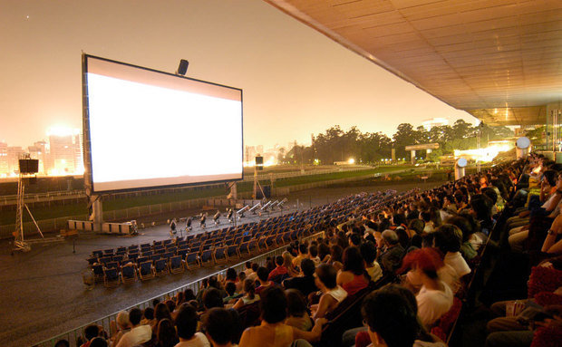 Cinema: Vivo Open Air une festas e cinema a céu aberto