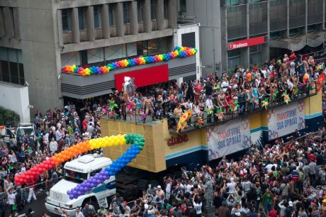 Na Cidade: Parada Gay 2012