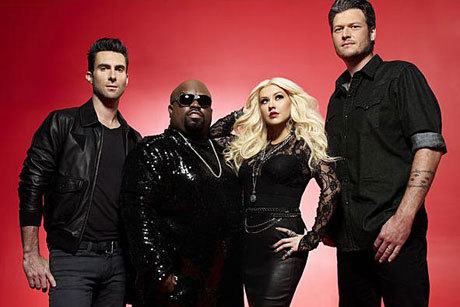 Adam Levine, Cee Lo Green, Christina Aguilera e Blake Shelton são jurados do The Voice