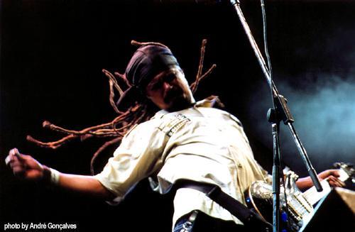 Shows: O Rappa