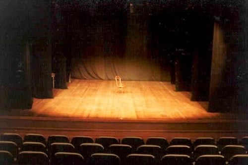 Arte: Teatro José Maria Santos