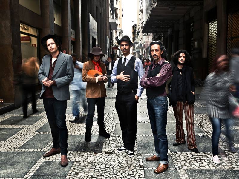 Shows: Mustache & os Apaches em Porto Alegre