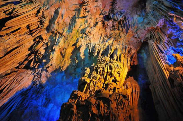 11 cavernas pelo mundo que você tem que visitar antes de morrer
