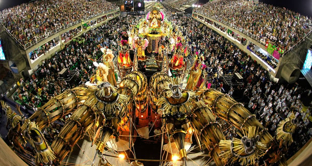 TV: 9 sambas-enredos que fizeram história no Carnaval