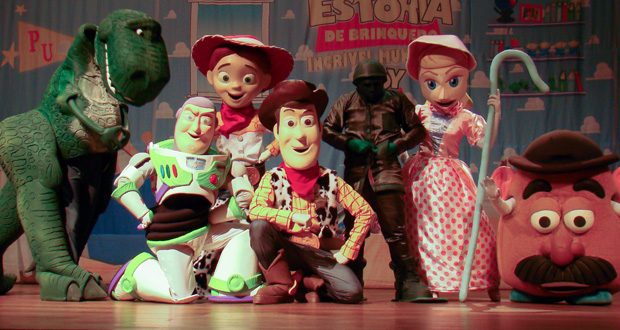 Arte: Estória De Brinquedo – Incrível Mundo De Toy Story 