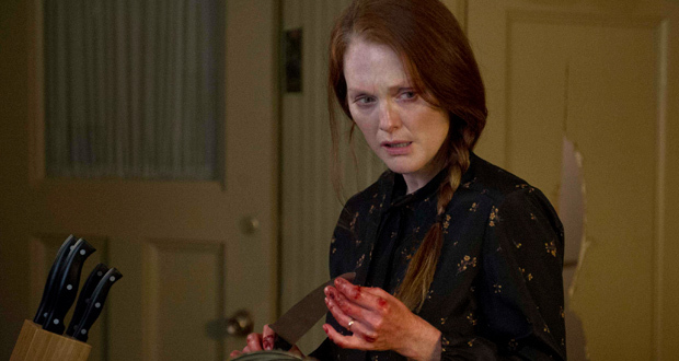 Julianne Moore em cena de Carrie, A Estranha