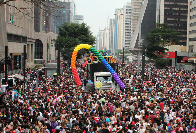 Abertas inscrições de trios elétricos para a Parada Gay 2013