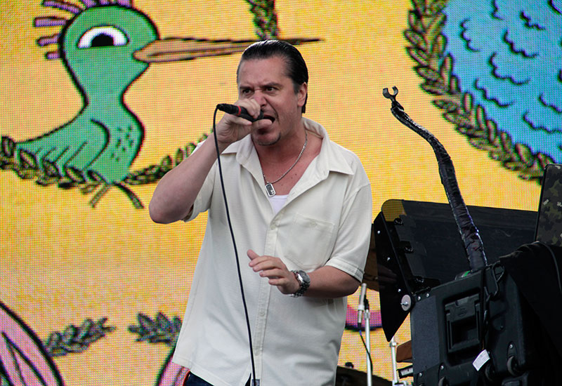 Shows: Um Mike Patton comportado comandou o Tomahawk no Lollapalooza