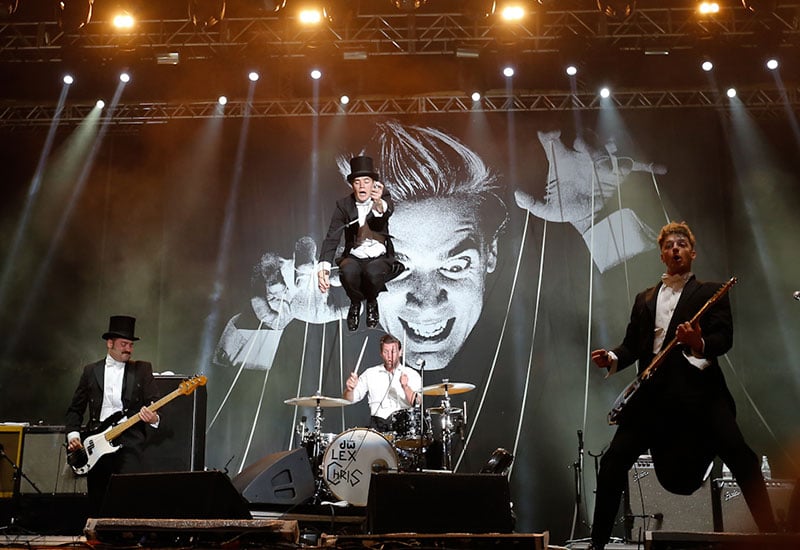 O punk/rock embrulhado para presente do The Hives