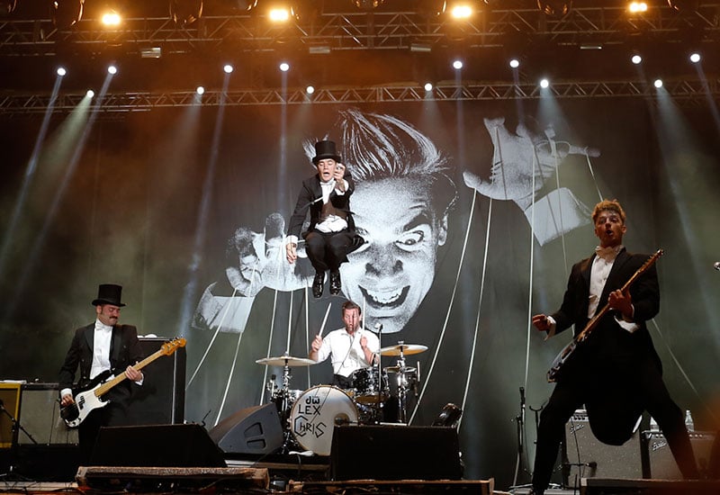 Shows: O punk/rock embrulhado para presente do The Hives