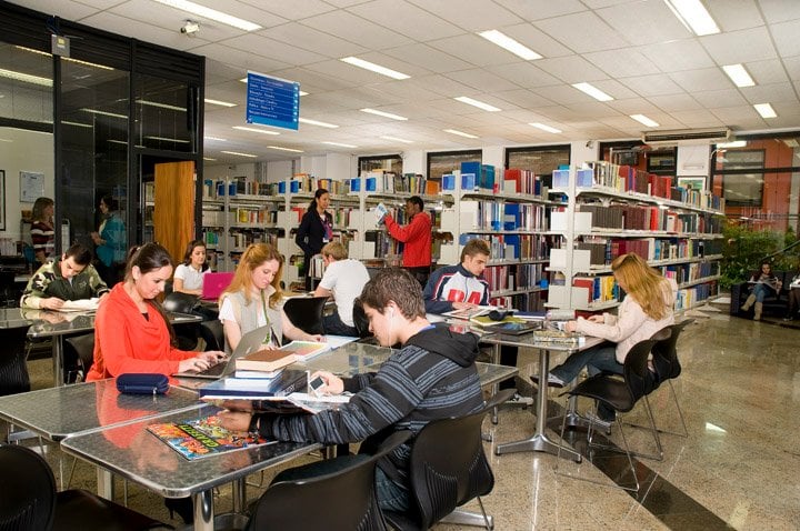 Biblioteca Luciano Octávio Ferreira Gomes Cardim