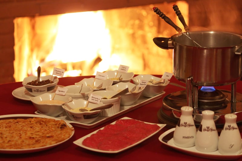 Restaurantes: Dicas de onde comer fondue em Curitiba