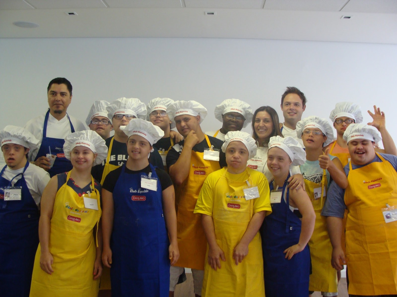 Viagens: Almoço em prol do Instituto Chefes Especiais