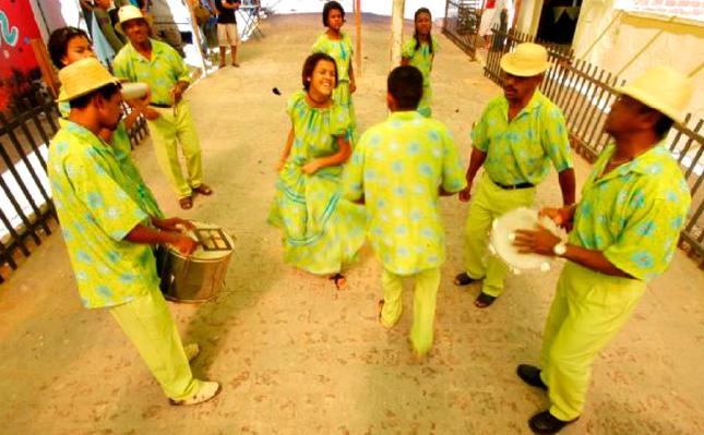 Shows: Samba de Coco Raízes do Arcoverde