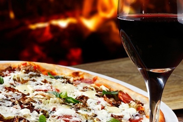 Restaurantes: Como harmonizar pizzas e vinhos