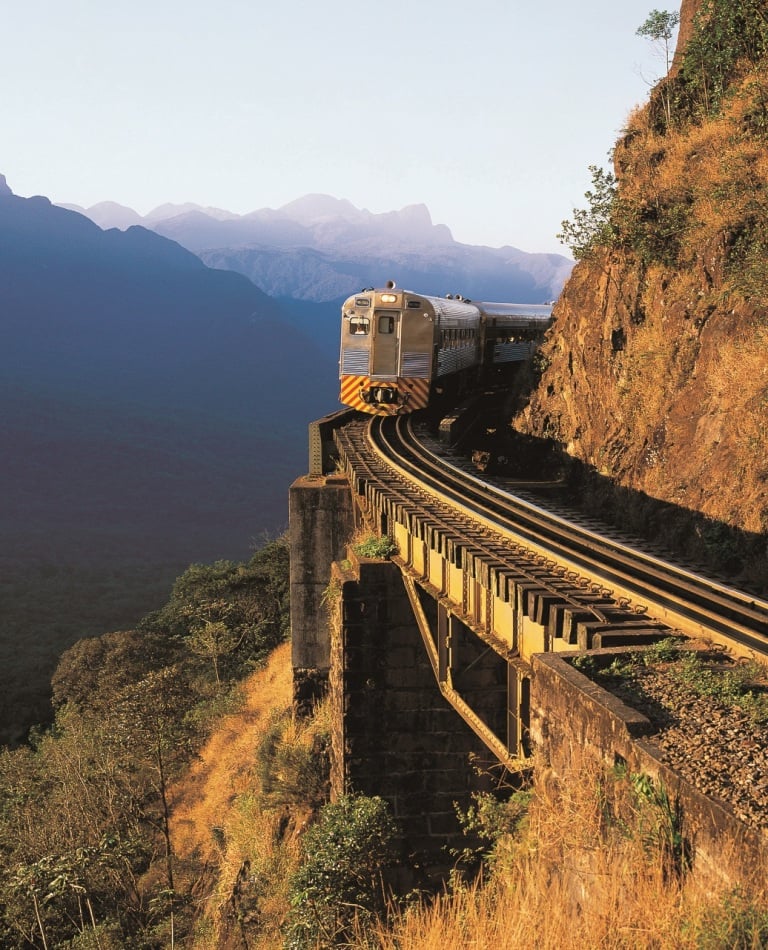 Viagens: Que tal um passeio de trem pela Serra do Mar?