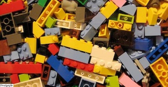 Arte: Curso: Venha construir e brincar com LEGO WeDO