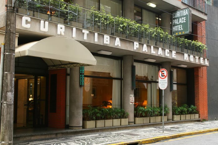 Viagens: Curitiba Palace Hotel