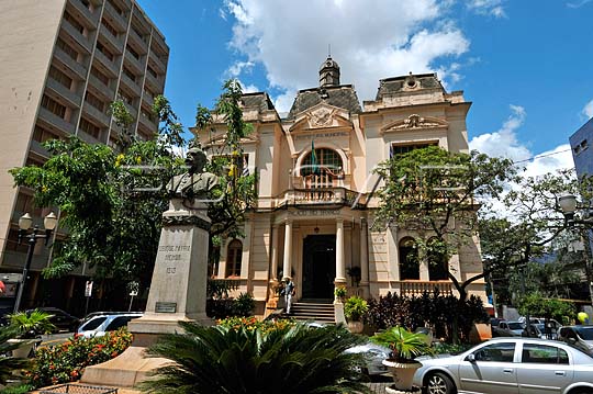 Palácio Rio Branco sedia, entre outros órgãos, o Gabinete do Prefeito de Ribeirão Preto