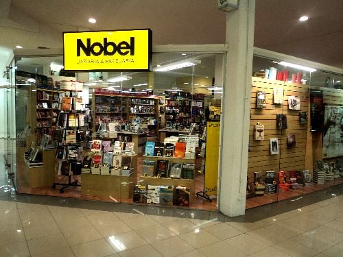 Arte: Livraria Nobel Shopping Cidade