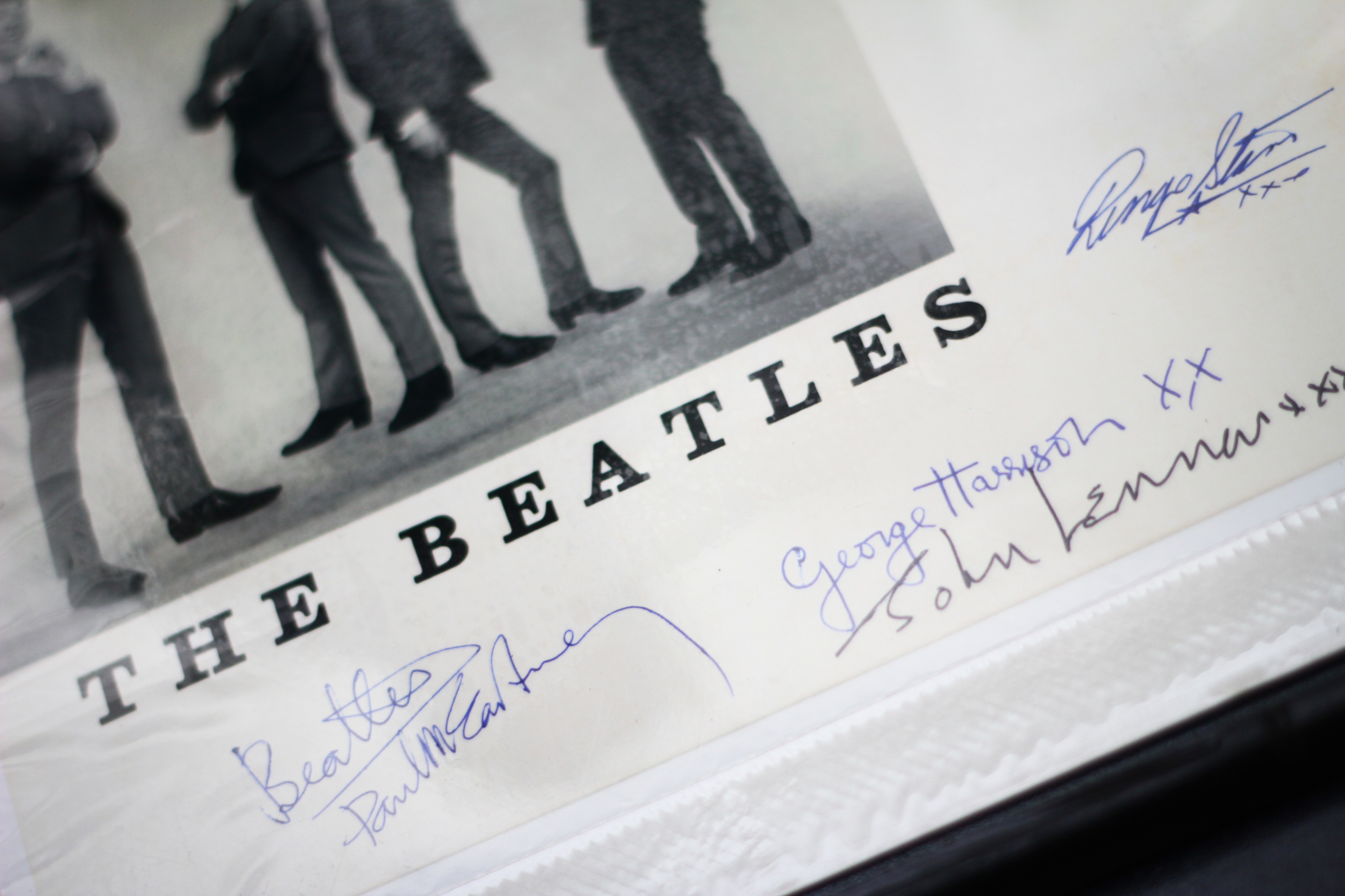 Compras: Exposição dos Beatles no Shopping Mueller em Curitiba