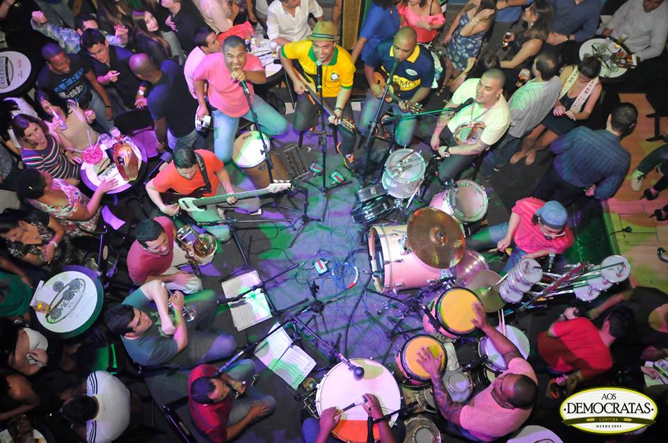 Bares (antigo): Bares que tocam samba e pagode em Curitiba