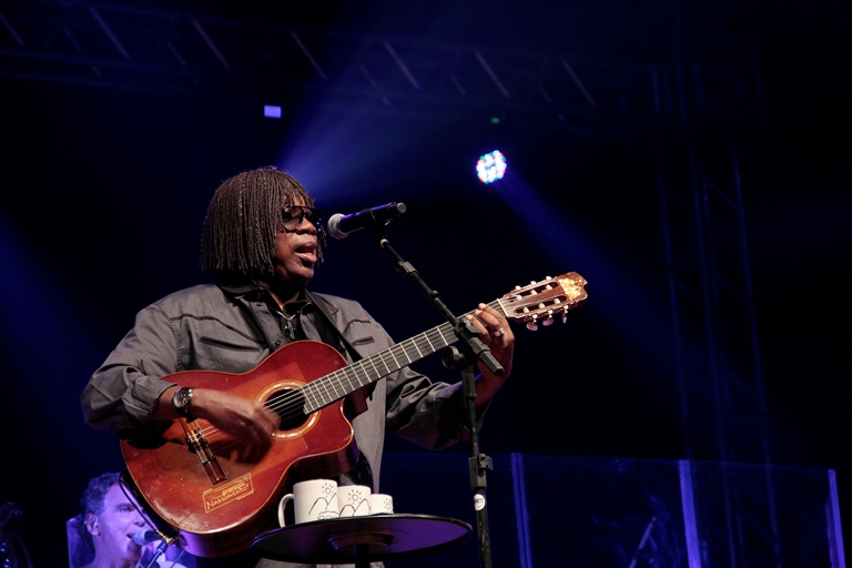 Arte: Milton Nascimento em Porto Alegre