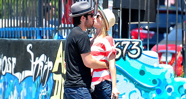 Josh Bowman e Emily VanCamp