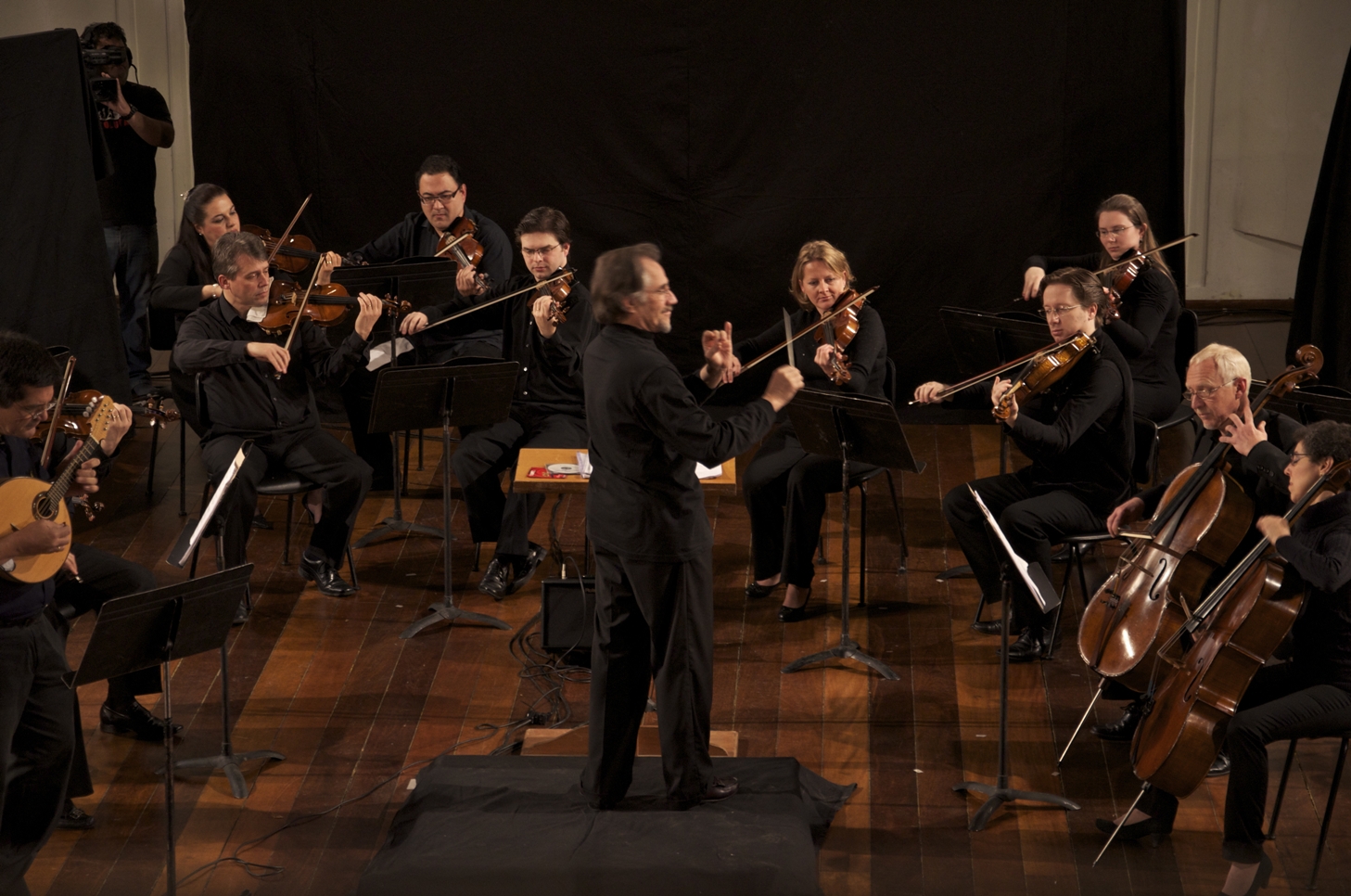 Arte: Orquestra Sinfonia Brasil em Curitiba